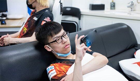  Doinb遭遇十连败，C9教练面临压力！